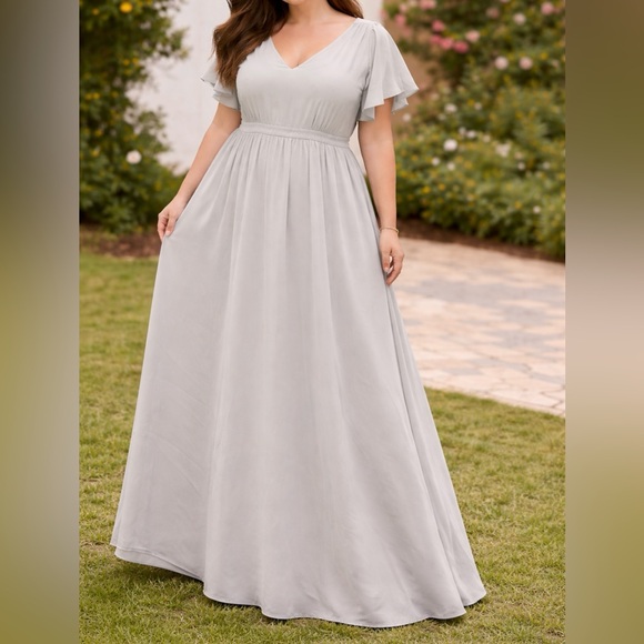 Birdy Grey Dresses & Skirts - NWT Birdy Grey Hannah Dress 3X Dove Gray Chiffon Pockets & Slit